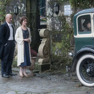 Verónica Sánchez y Alain Hernández en 1x06 'La culpa de Gustavo' de 'Las hijas de la criada'