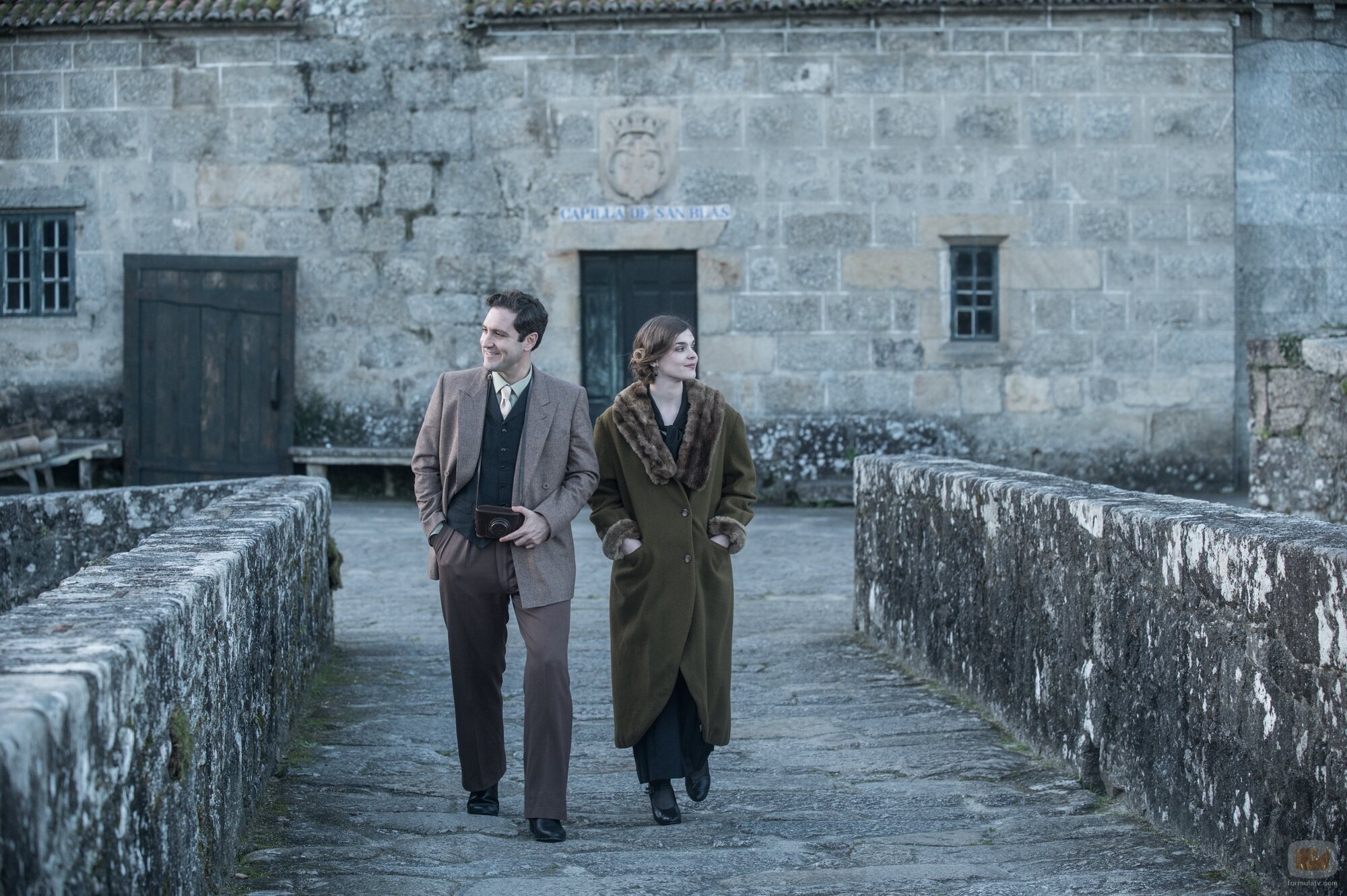 Álex Villazán y Judith Fernández en Capítulo 7 titulado 'El legado de Inés' de 'Las hijas de la criada'
