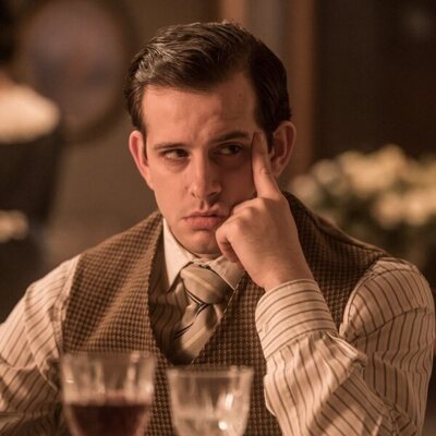 Álex Villazán en 1x07 'El legado de Inés' de 'Las hijas de la criada'