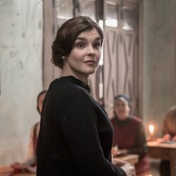 Alicia Armenteros y Judith Fernández en 1x07 titulado 'El legado de Inés' de 'Las hijas de la criada'