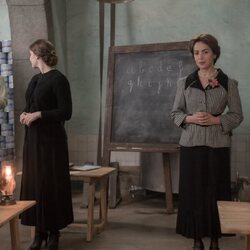 Imagen de Judith Fernández y Verónica Sánchez en 'El legado de Inés' de 'Las hijas de la criada'