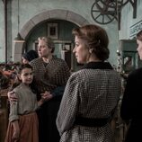 Verónica Sánchez y Judith Fernández en 1x07 'El legado de Inés' de 'Las hijas de la criada'