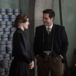 Judith Fernández y Álex Gadea en la temporada 1 y el capítulo 07 de 'Las hijas de la criada'