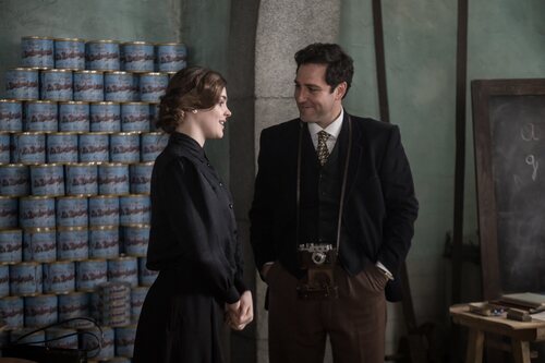 Judith Fernández y Álex Gadea en la temporada 1 y el capítulo 07 de 'Las hijas de la criada'