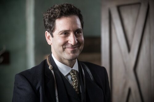 Álex Gadea en 1x07 titulado 'El legado de Inés' de 'Las hijas de la criada'