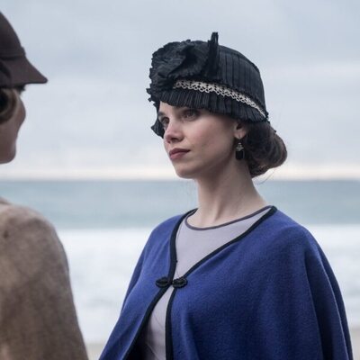 Martina Cariddi y Judith Fernández en la temporada 1 y el capítulo 08 de 'Las hijas de la criada'