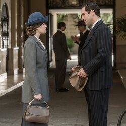 Judith Fernández y Álex Gadea en el 1x08 de 'Las hijas de la criada'