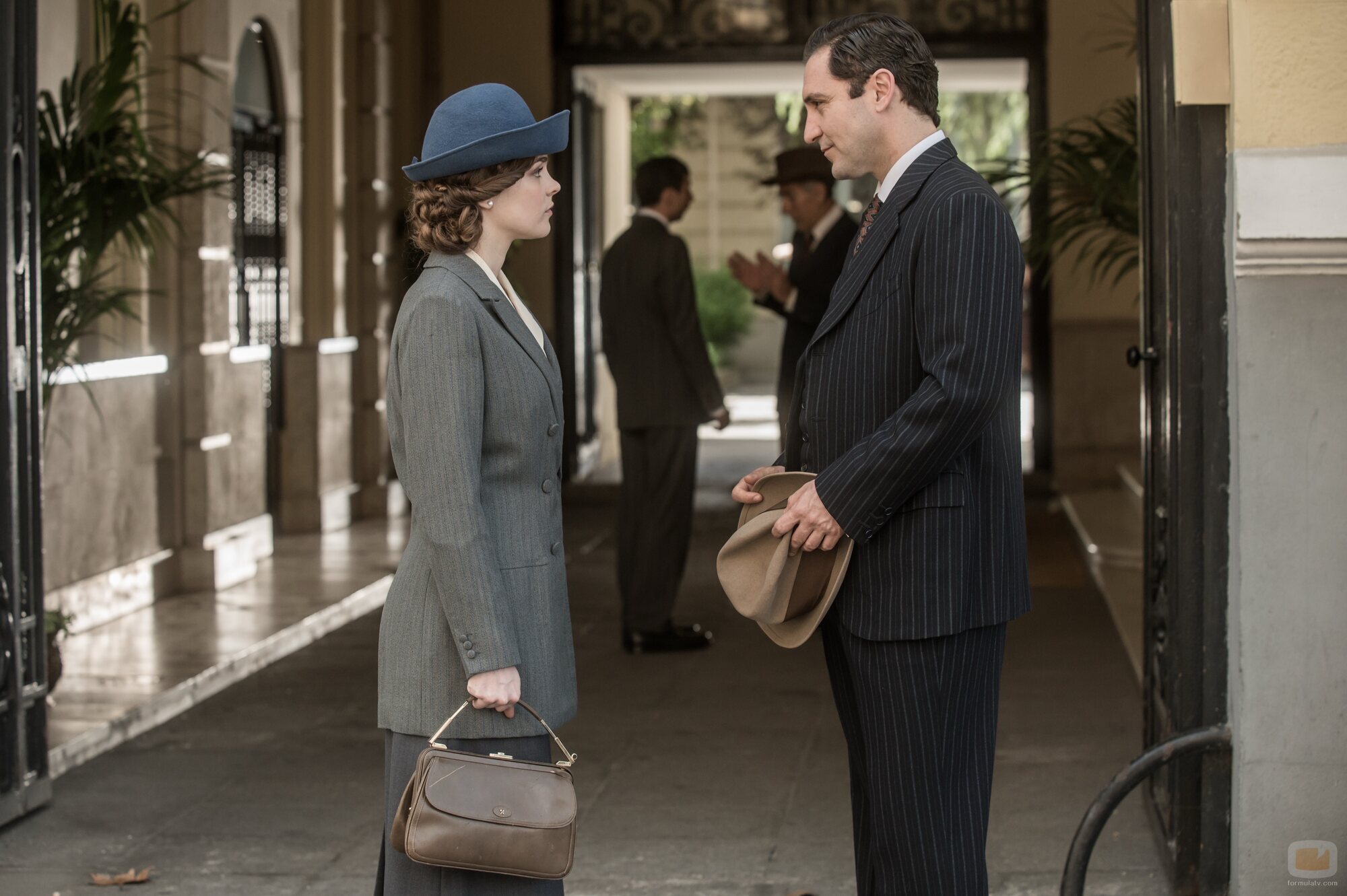 Judith Fernández y Álex Gadea en el 1x08 de 'Las hijas de la criada'