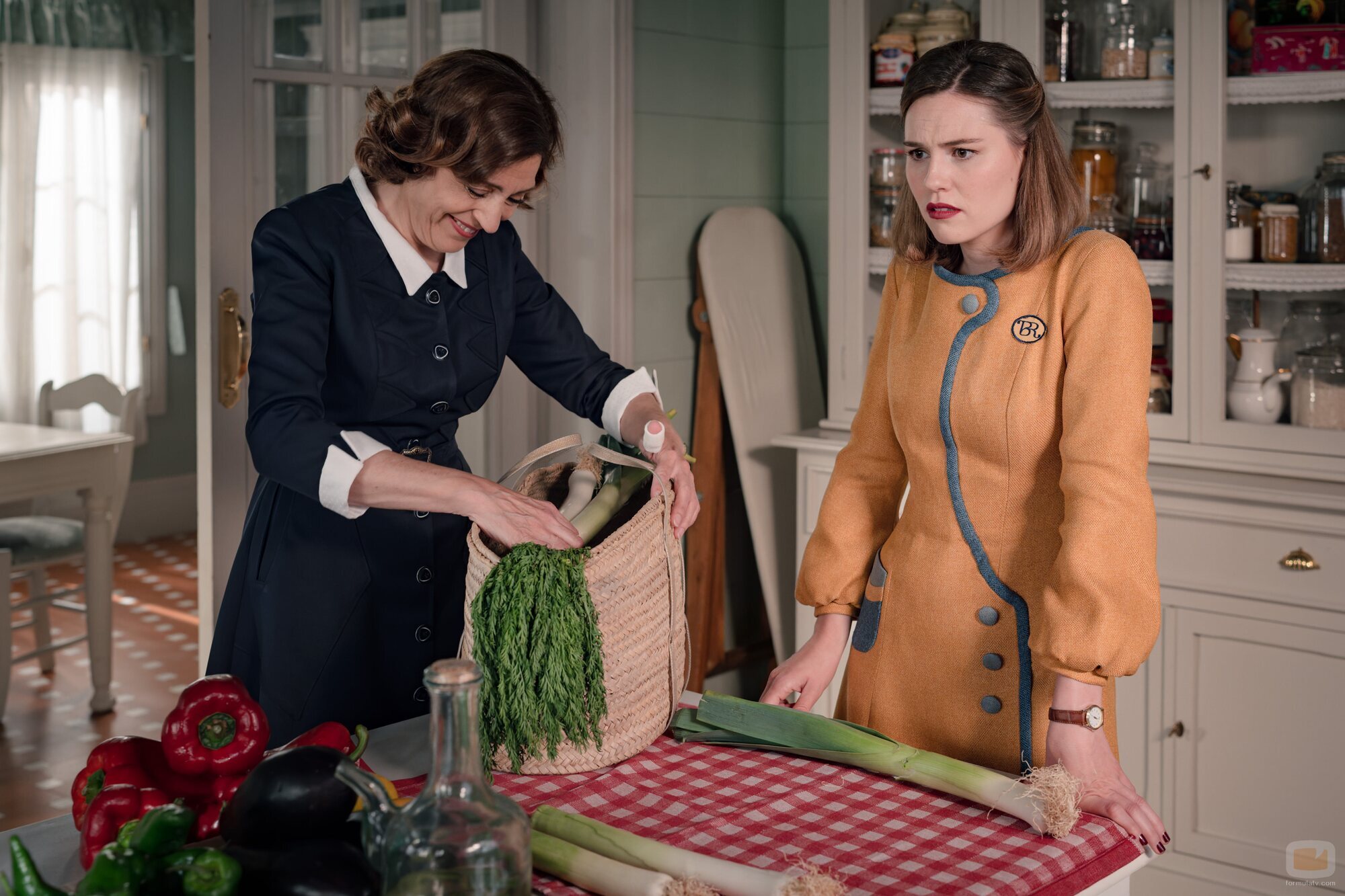 Pepa Aniorte y Isabel Moreno en el 3x189 de 'Sueños de libertad'