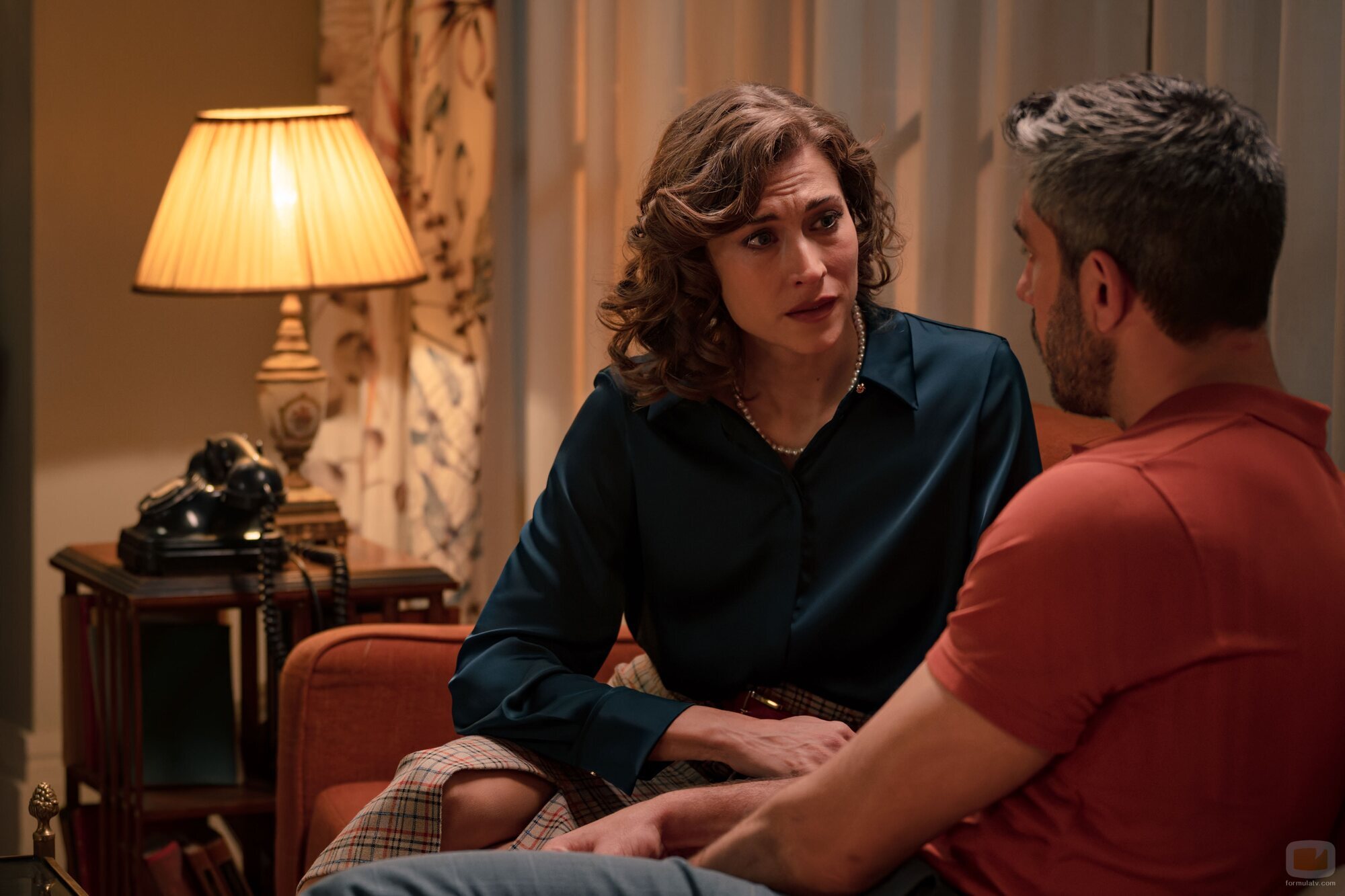 Dani Tatay y Marta Belmonte en 3x189 titulado 'Viernes 9 de octubre de 2026' de 'Sueños de libertad'