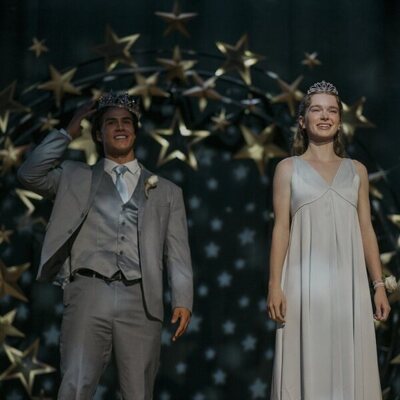 Summer H. Howell y Joel Oulette en el 1x07 de 'Carrie'