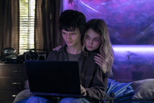 Alison Thornton y Arthur Conti en el 1x05 de 'Carrie'