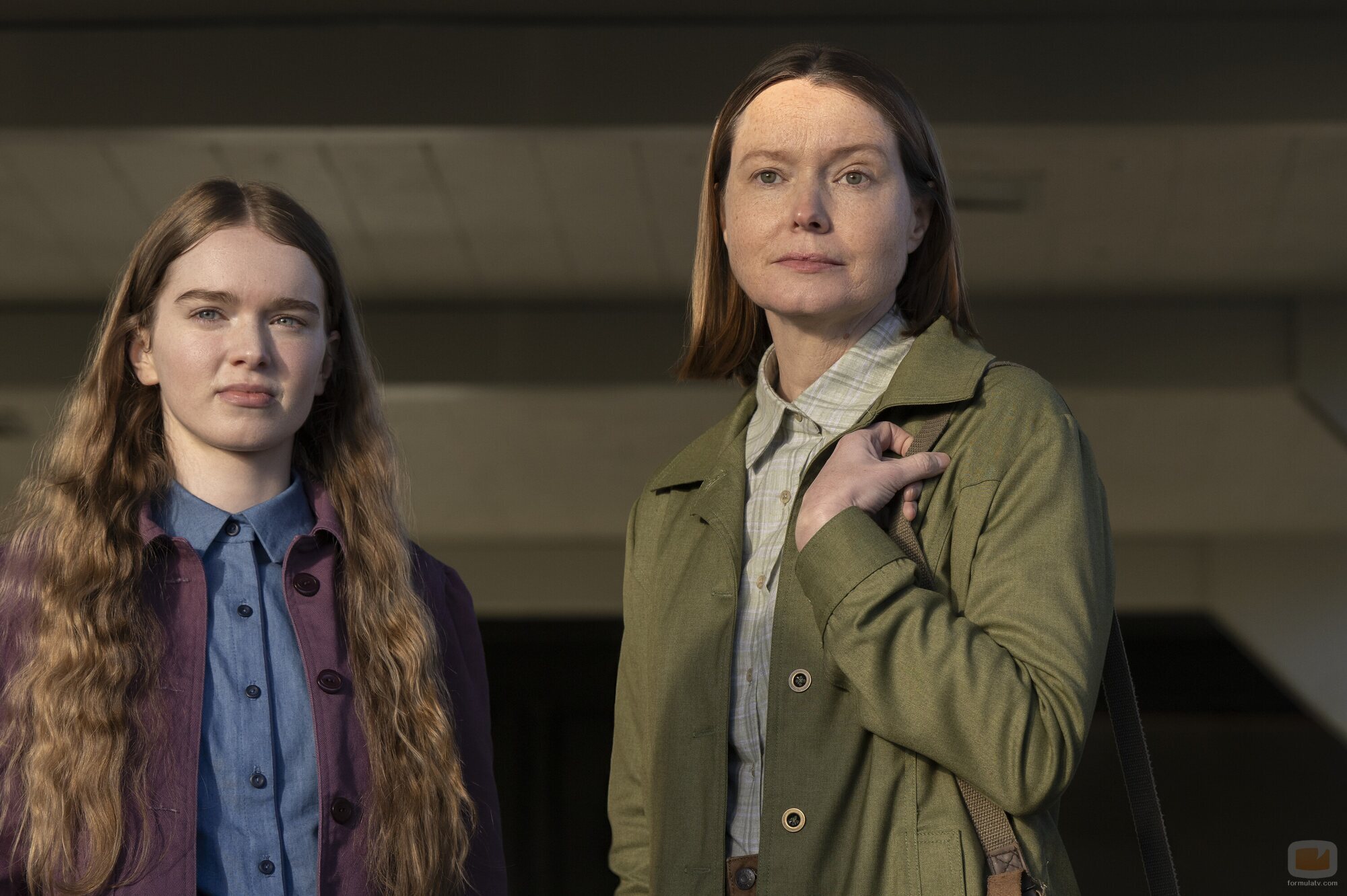Summer H. Howell y Samantha Sloyan en Capítulo 6 titulado 'Economía doméstica' de 'Carrie'