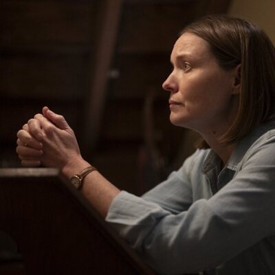 Samantha Sloyan en la temporada 1 y el capítulo 07 de 'Carrie'