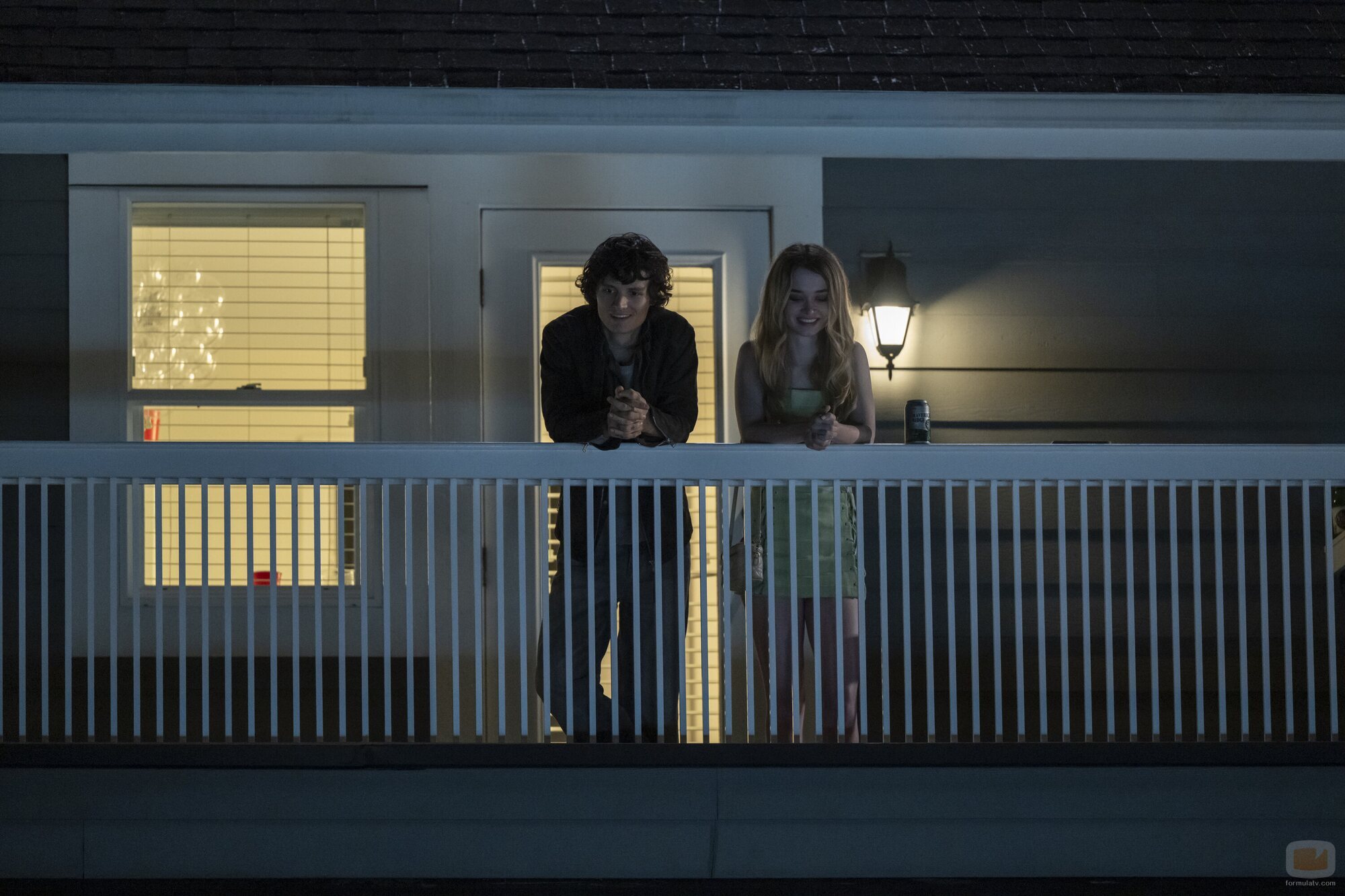 Arthur Conti y Alison Thornton en 1x03 titulado 'Ciencias sociales' de 'Carrie'