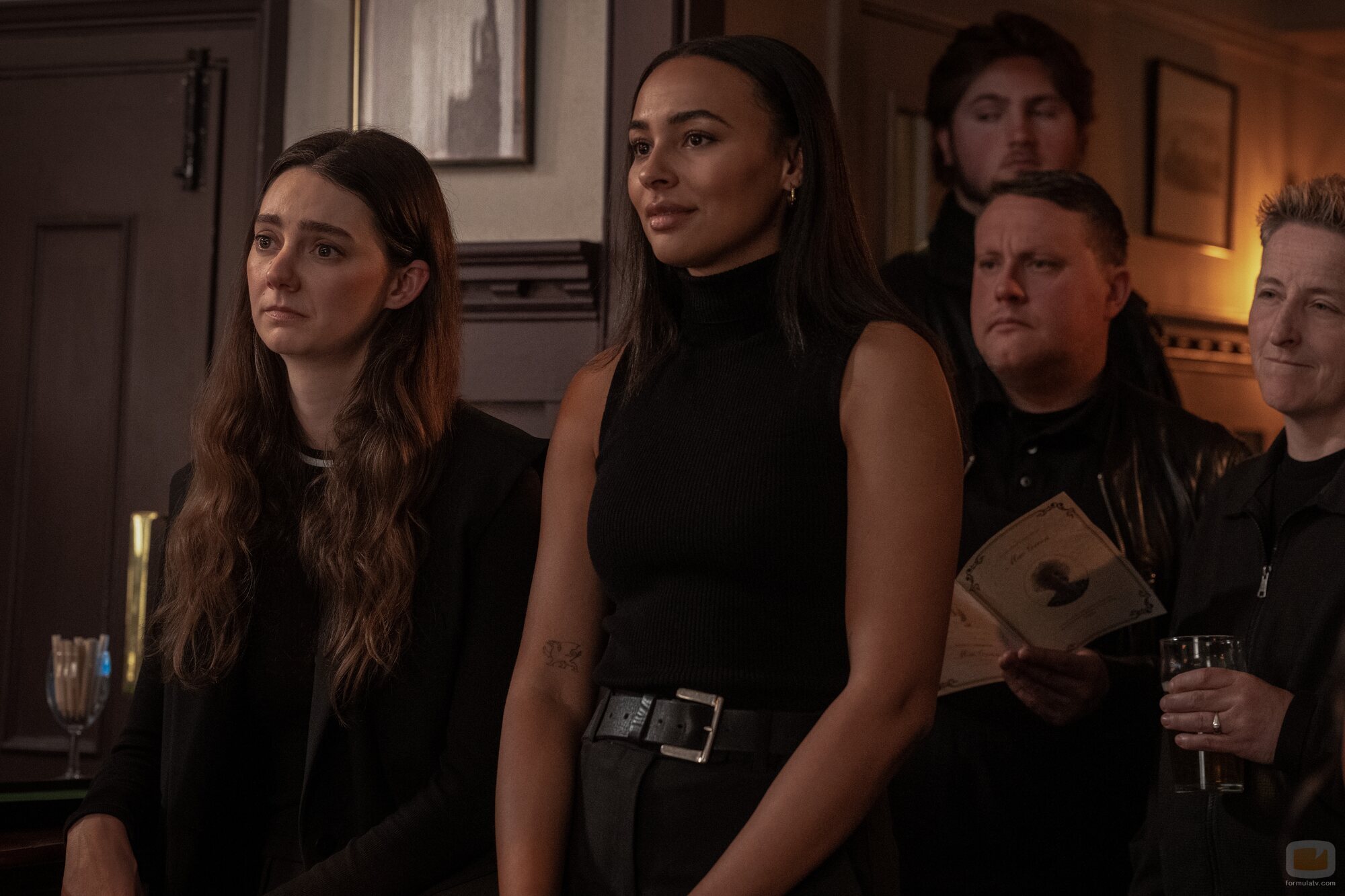 Tanya Reynolds y Abbie Hern en 'Vivir la vida' de 'Ted Lasso'
