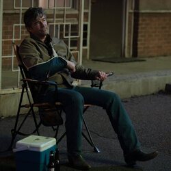Kyle Chandler en el 1x02 de 'Linternas'