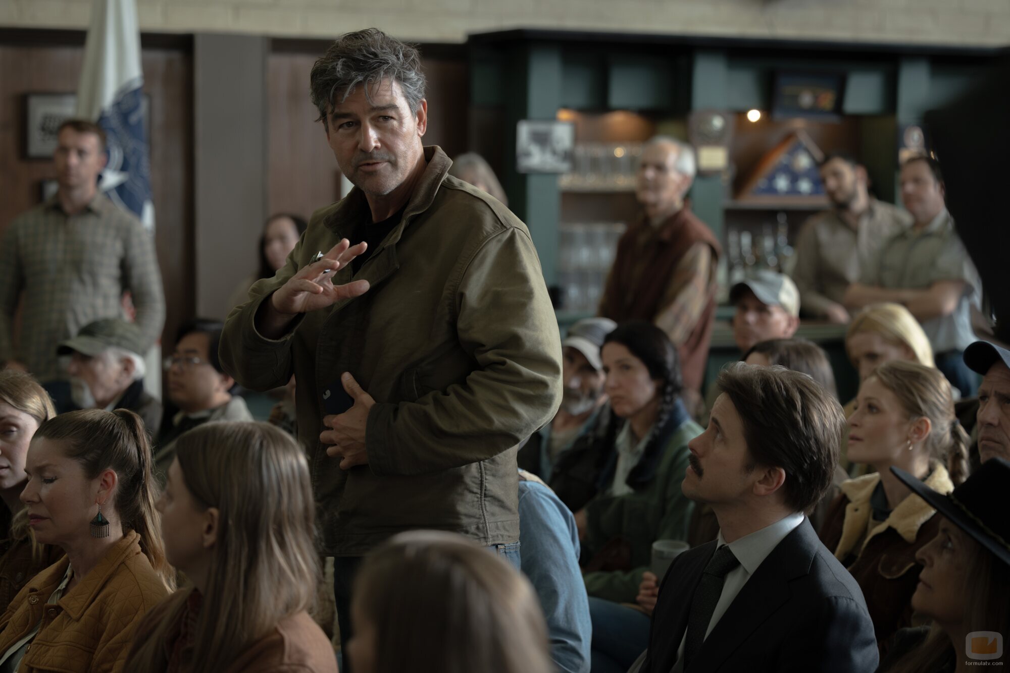 Kyle Chandler en Capítulo 2 titulado 'Salto de Fe' de 'Linternas'