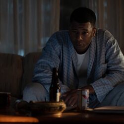Aaron Pierre en el 1x03 de 'Linternas'