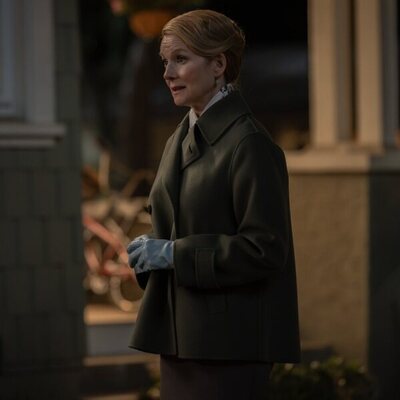 Laura Linney en 1x03 titulado 'Marginado' de 'Linternas'