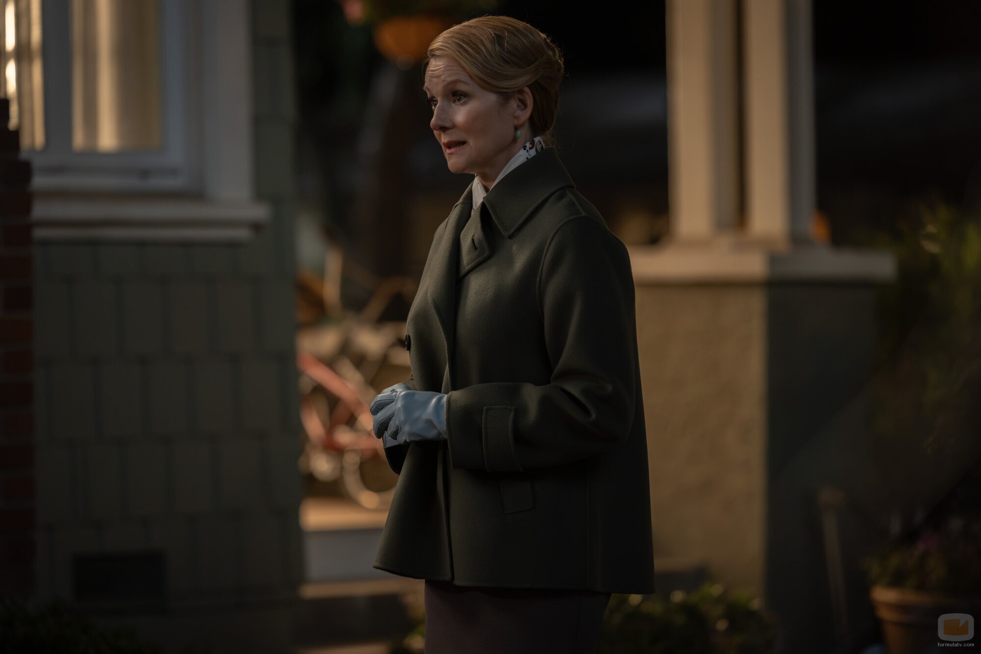 Laura Linney en 1x03 titulado 'Marginado' de 'Linternas'