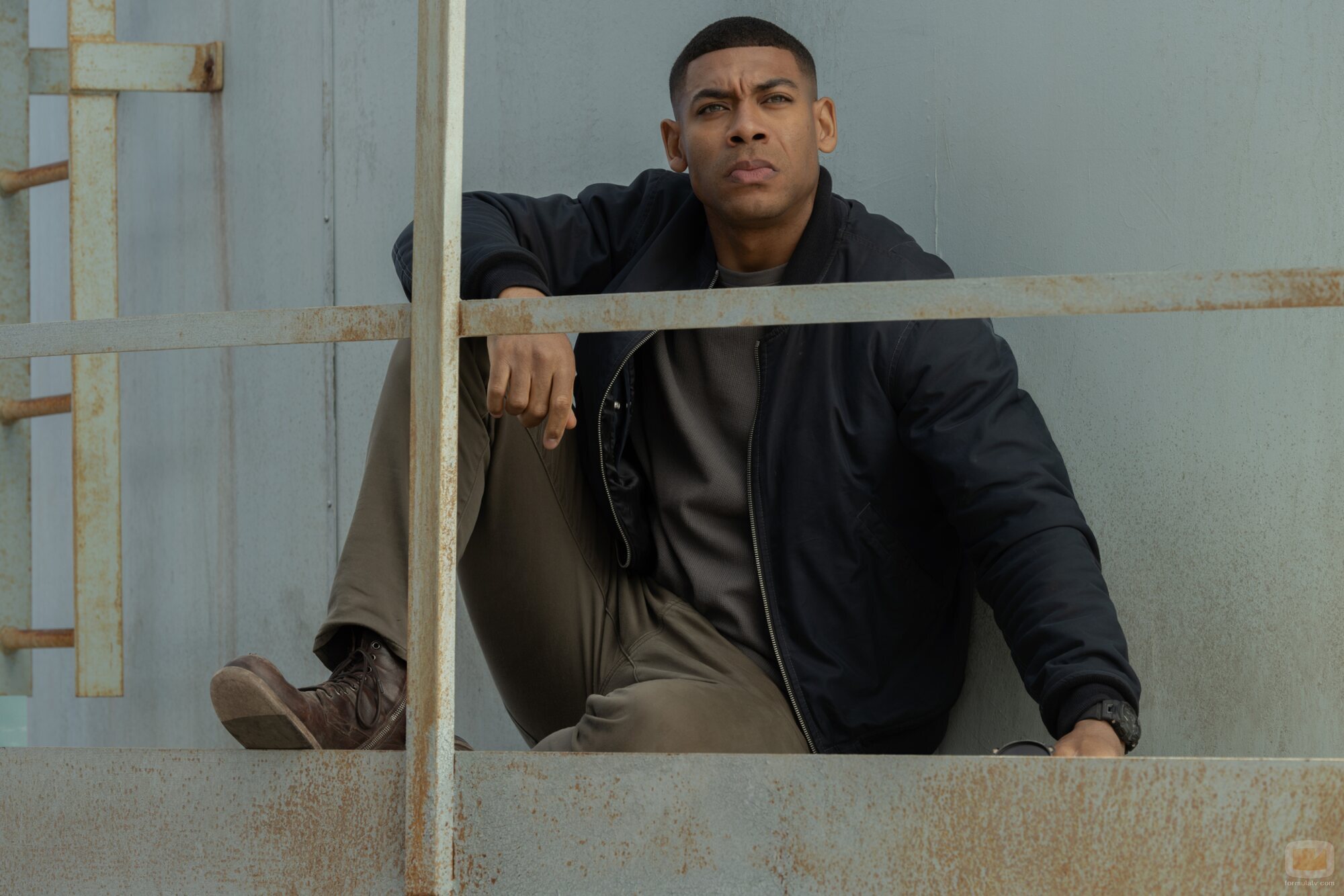 Aaron Pierre en 'El Señuelo' de 'Linternas'