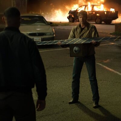 Kyle Chandler en 1x04 titulado 'El Señuelo' de 'Linternas'