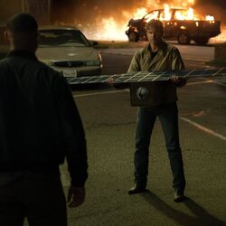 Kyle Chandler en 1x04 titulado 'El Señuelo' de 'Linternas'