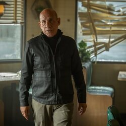 Paul Ben-Victor en 1x05 'Fuera Luces' de 'Linternas'