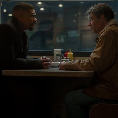 Kyle Chandler y Aaron Pierre en Capítulo 6 titulado 'Mala Imagen' de 'Linternas'