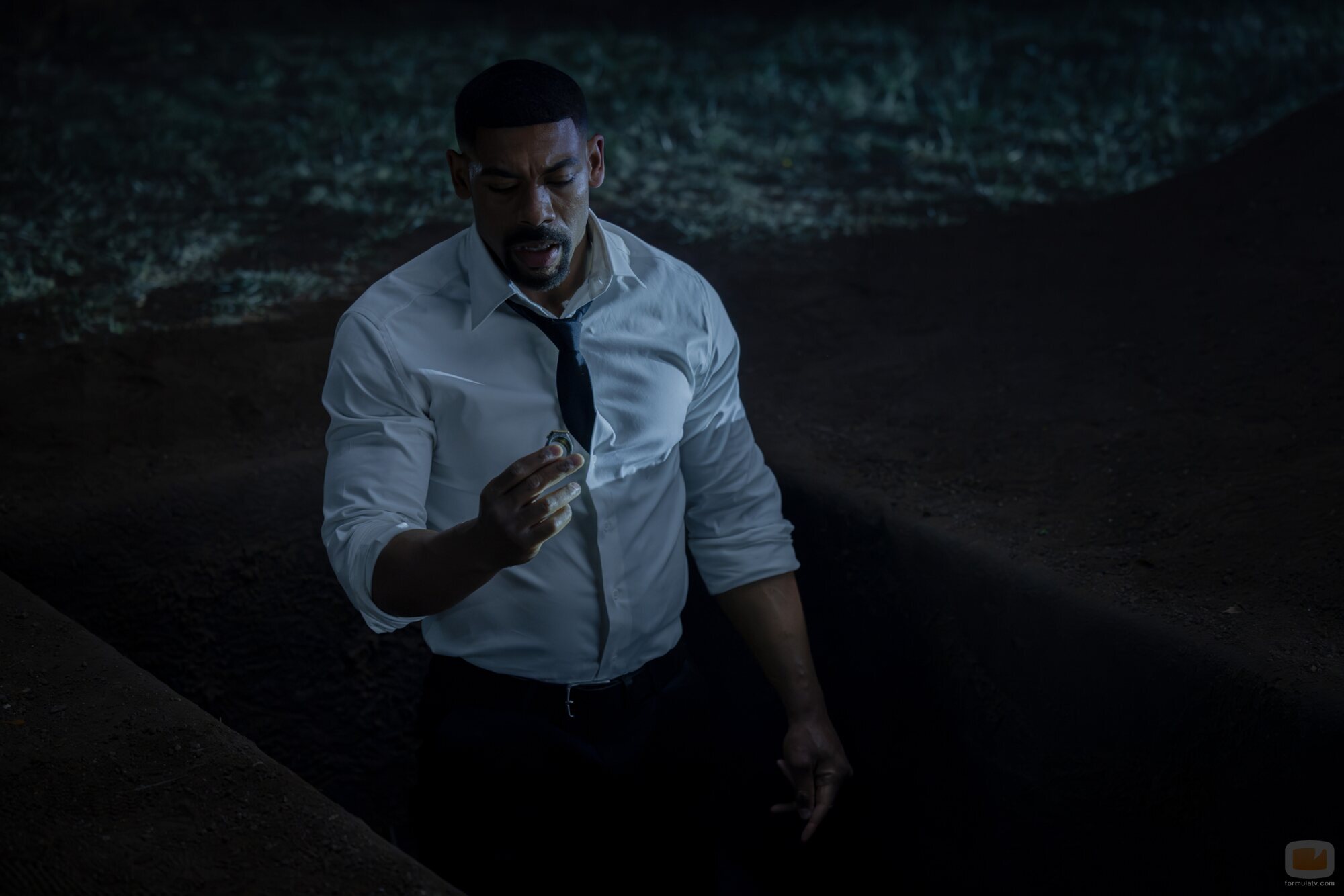 Aaron Pierre en el 1x06 de 'Linternas'