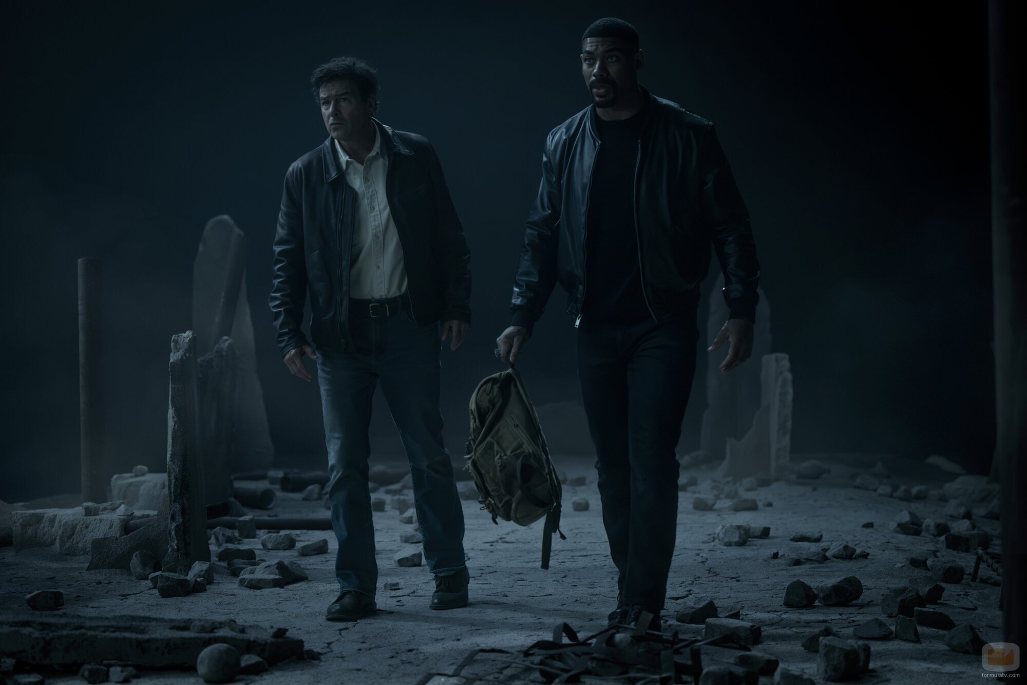 Aaron Pierre y Kyle Chandler en Capítulo 7 titulado 'El Legado de los Jordan' de 'Linternas'