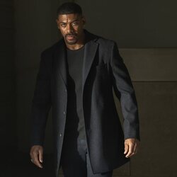 Aaron Pierre en 1x08 'Polvo y Estrellas' de 'Linternas'