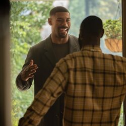 Aaron Pierre en la temporada 1 y el capítulo 08 de 'Linternas'