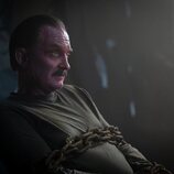 Ulrich Thomsen en 1x08 titulado 'Polvo y Estrellas' de 'Linternas'