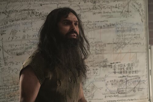 Kunal Nayyar en el 1x01 de 'Stuart Fails to Save the Universe'