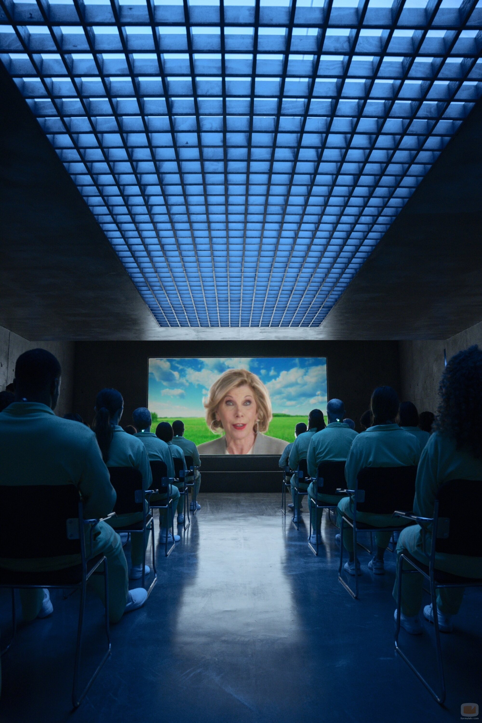 Christine Baranski en Capítulo 2 titulado 'Espóiler: Zack Sale en Este' de 'Stuart no consigue salvar el universo'