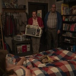 Brian Posehn y John Ross Bowie en 'Espóiler: El Maíz es Delicioso' de 'Stuart Fails to Save the Universe'