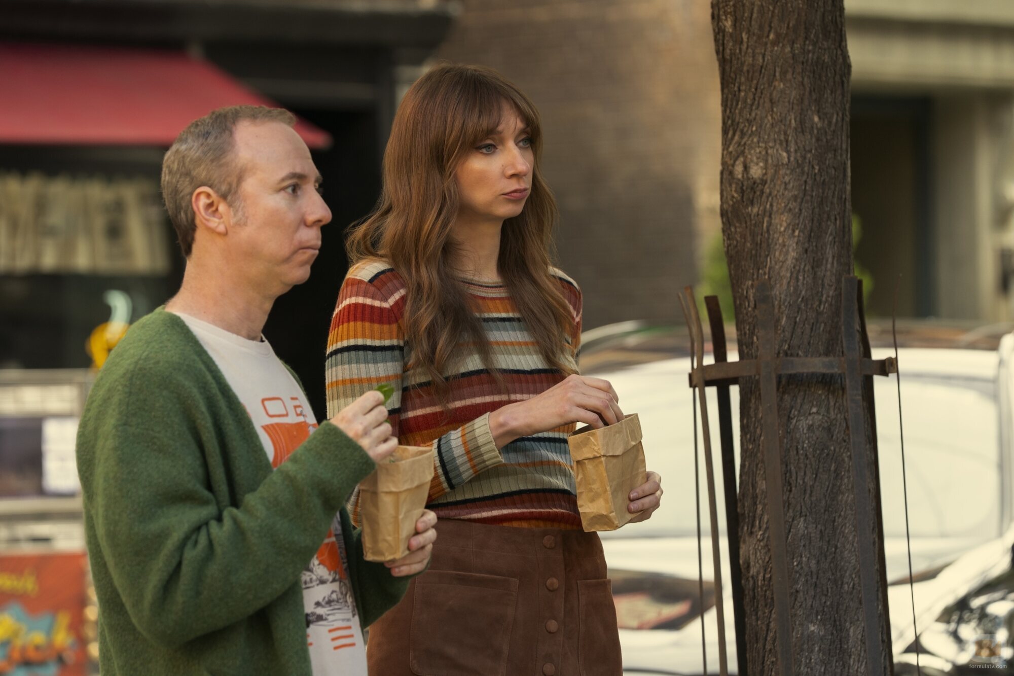 Lauren Lapkus y Kevin Sussman en 'Espóiler: El Maíz es Delicioso' de 'Stuart Fails to Save the Universe'