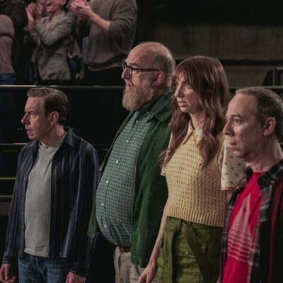 1x10 de 'Stuart Fails to Save the Universe'