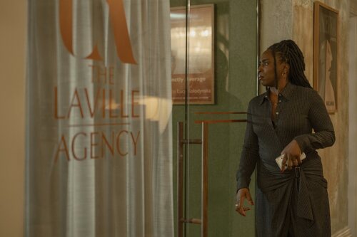 Sharlene Whyte en el 1x04 de 'Youth'
