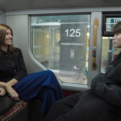 Sharon Horgan y Aran Murphy en el 1x04 de 'Youth'