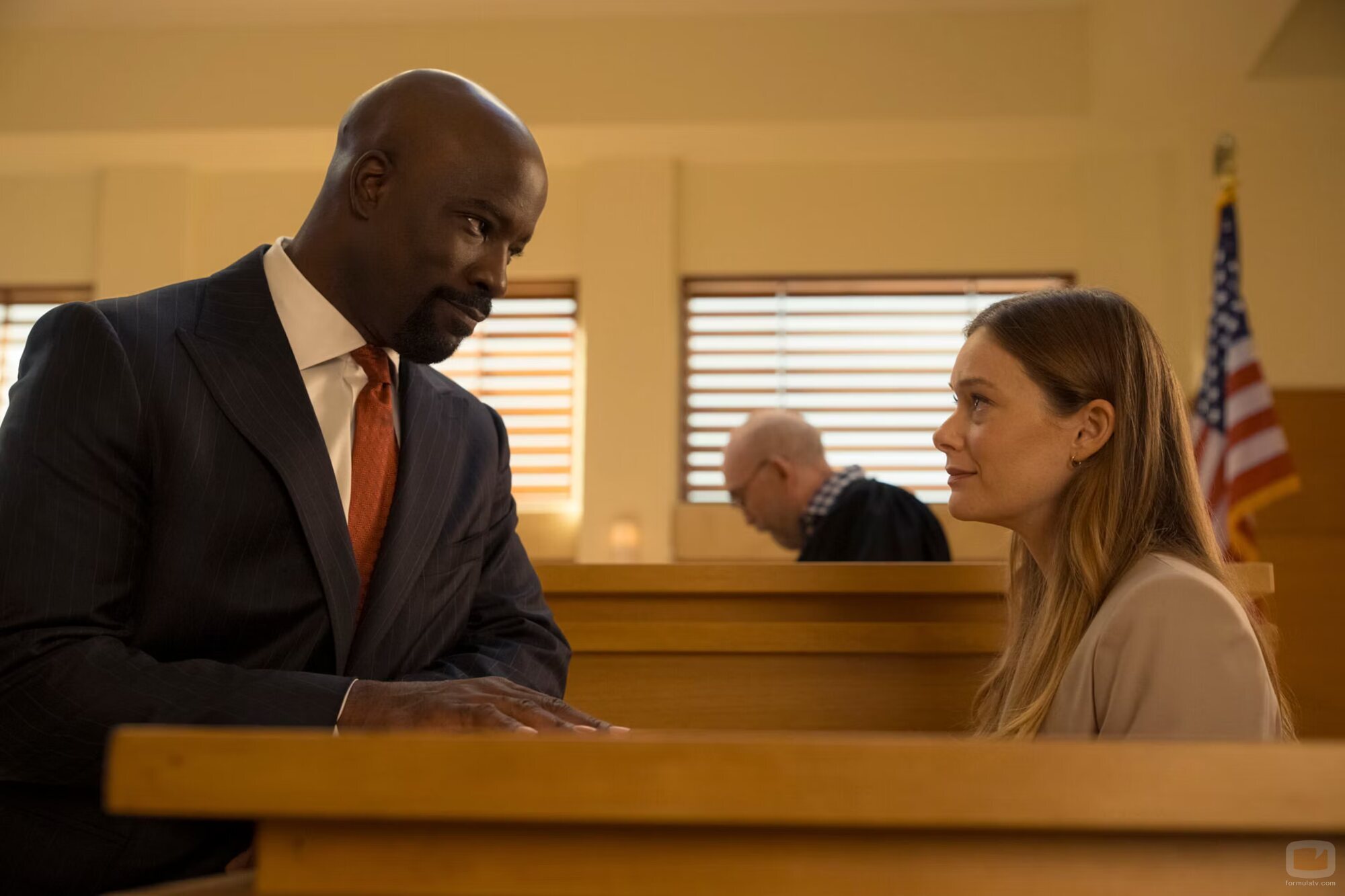 Rachel Keller y Mike Colter en Capítulo 1 titulado 'Michael y Olivia' de 'Cupertino'