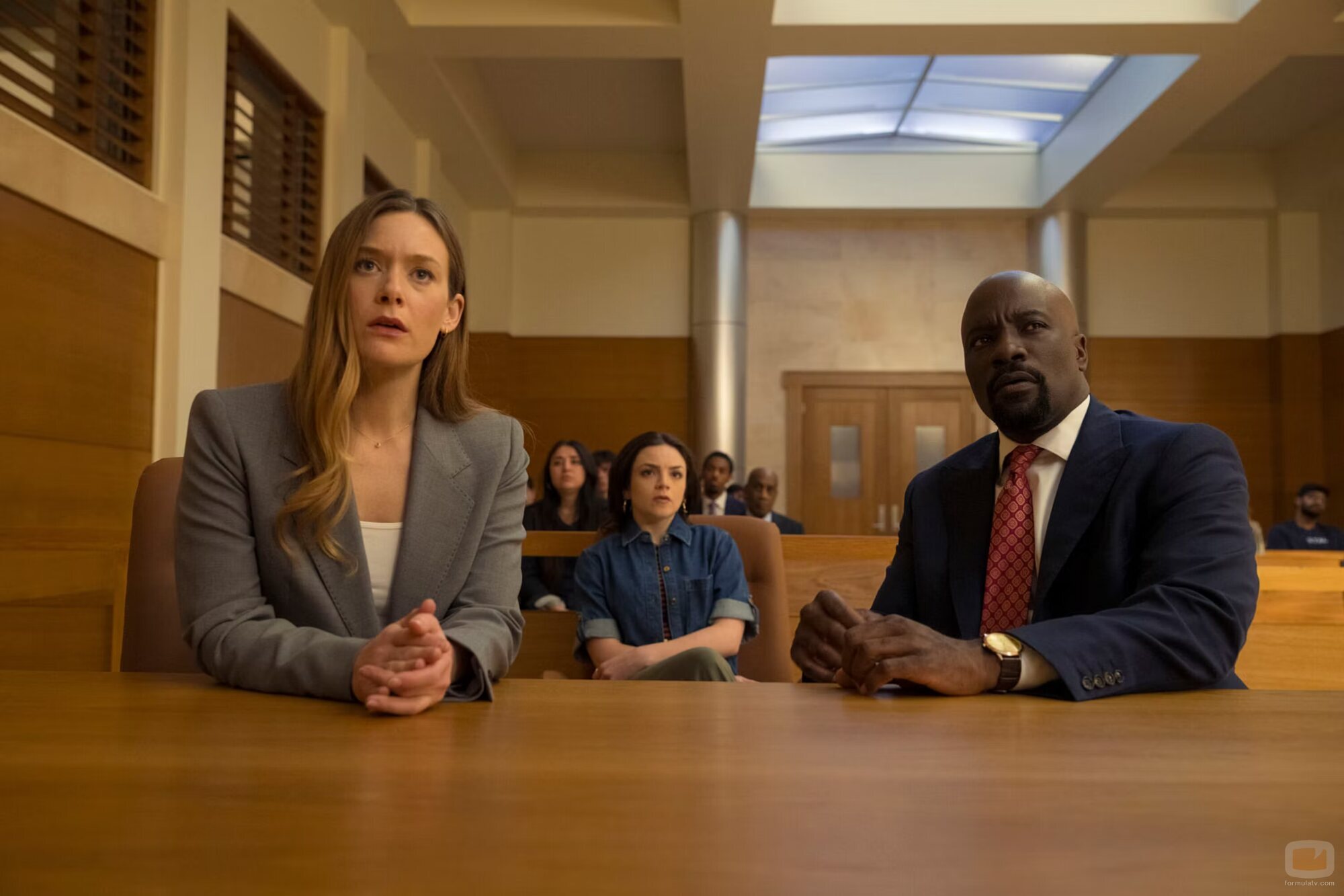 1x01 titulado 'Michael y Olivia' de 'Cupertino'