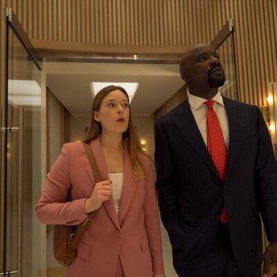 Mike Colter y Rachel Keller en 'Michael y Olivia' de 'Cupertino'