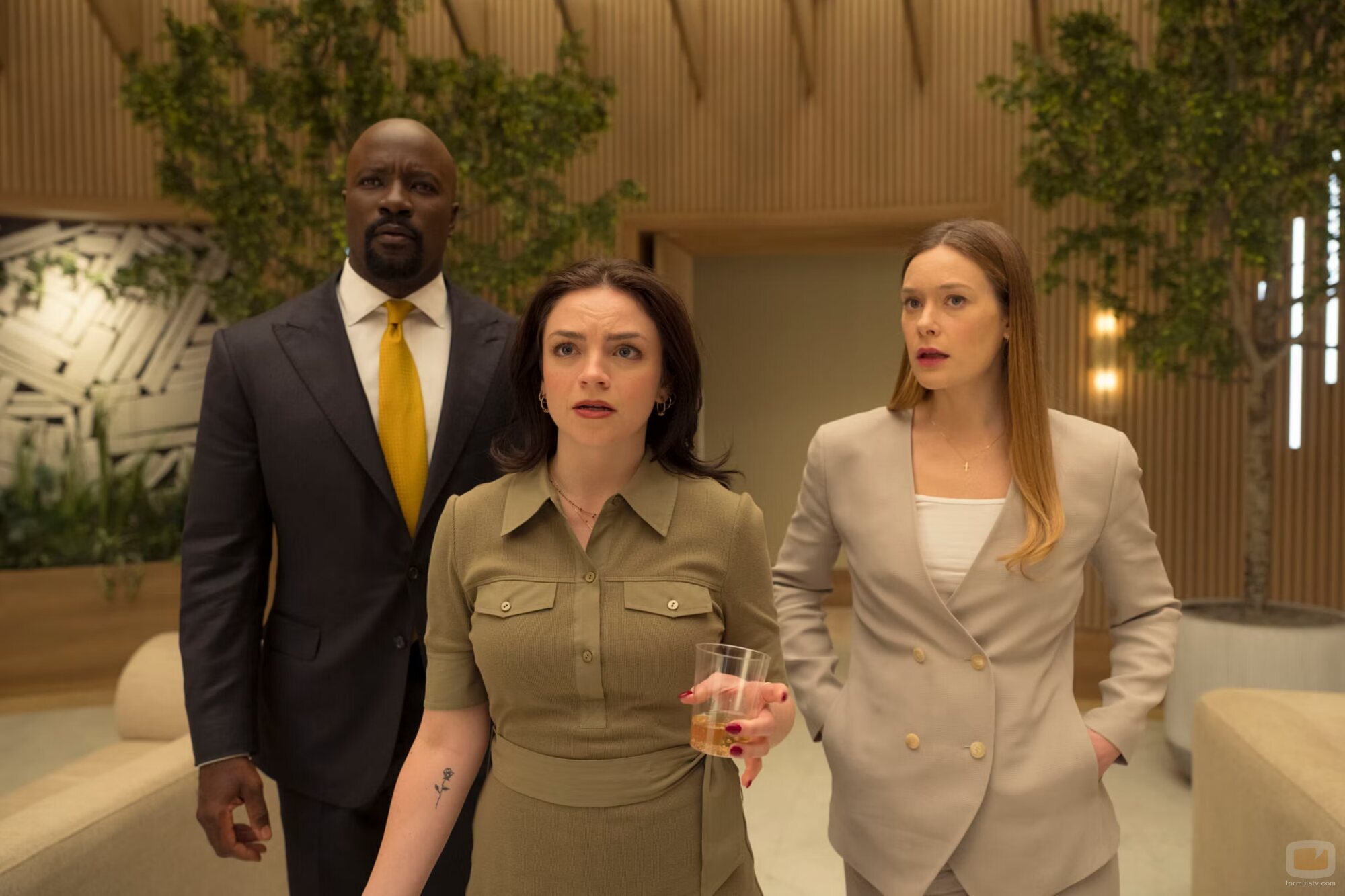 Vistazo a 1x01 titulado 'Michael y Olivia' de 'Cupertino'