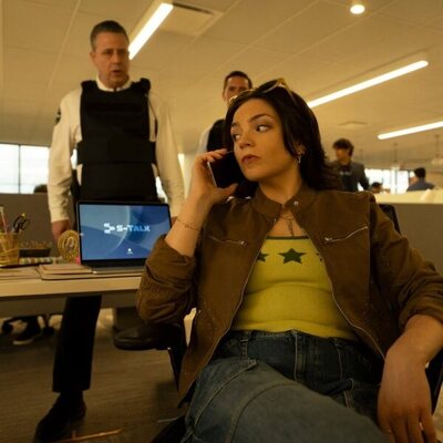 Ella Stiller en 1x01 titulado 'Michael y Olivia' de 'Cupertino'