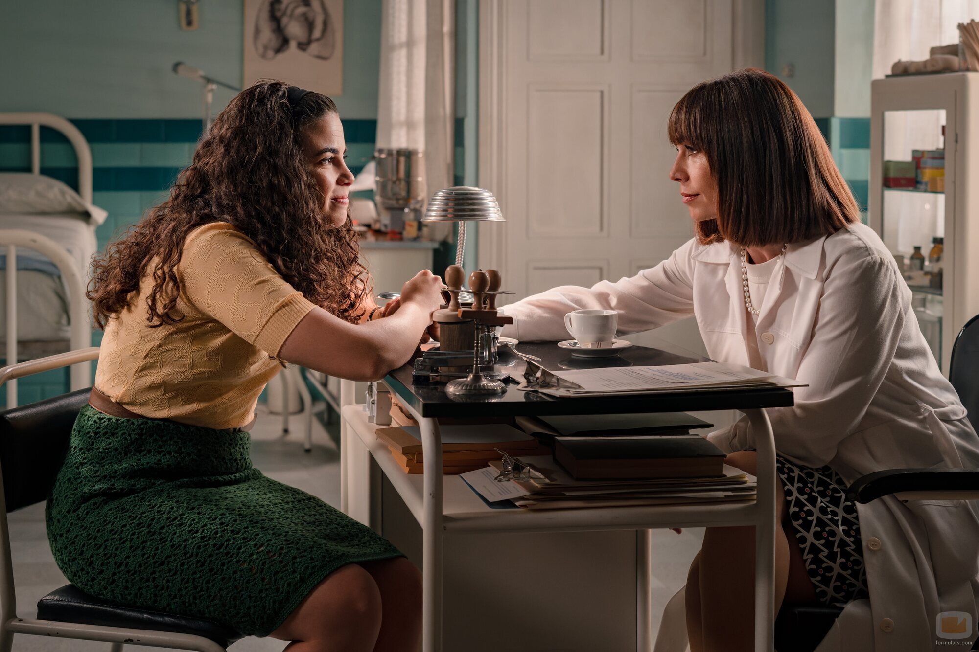 Dèlia Brufau y Itziar Atienza en 3x192 titulado 'Jueves 15 de octubre de 2026' de 'Sueños de libertad'