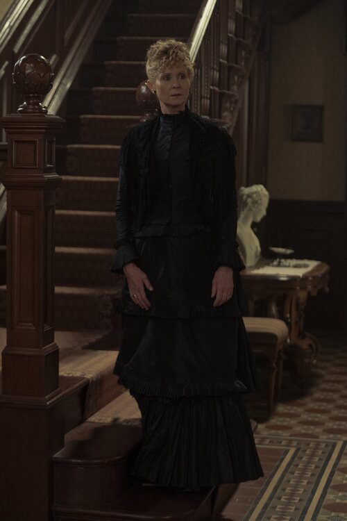 Cynthia Nixon en la temporada 3 y el capítulo 02 de 'La edad dorada'
