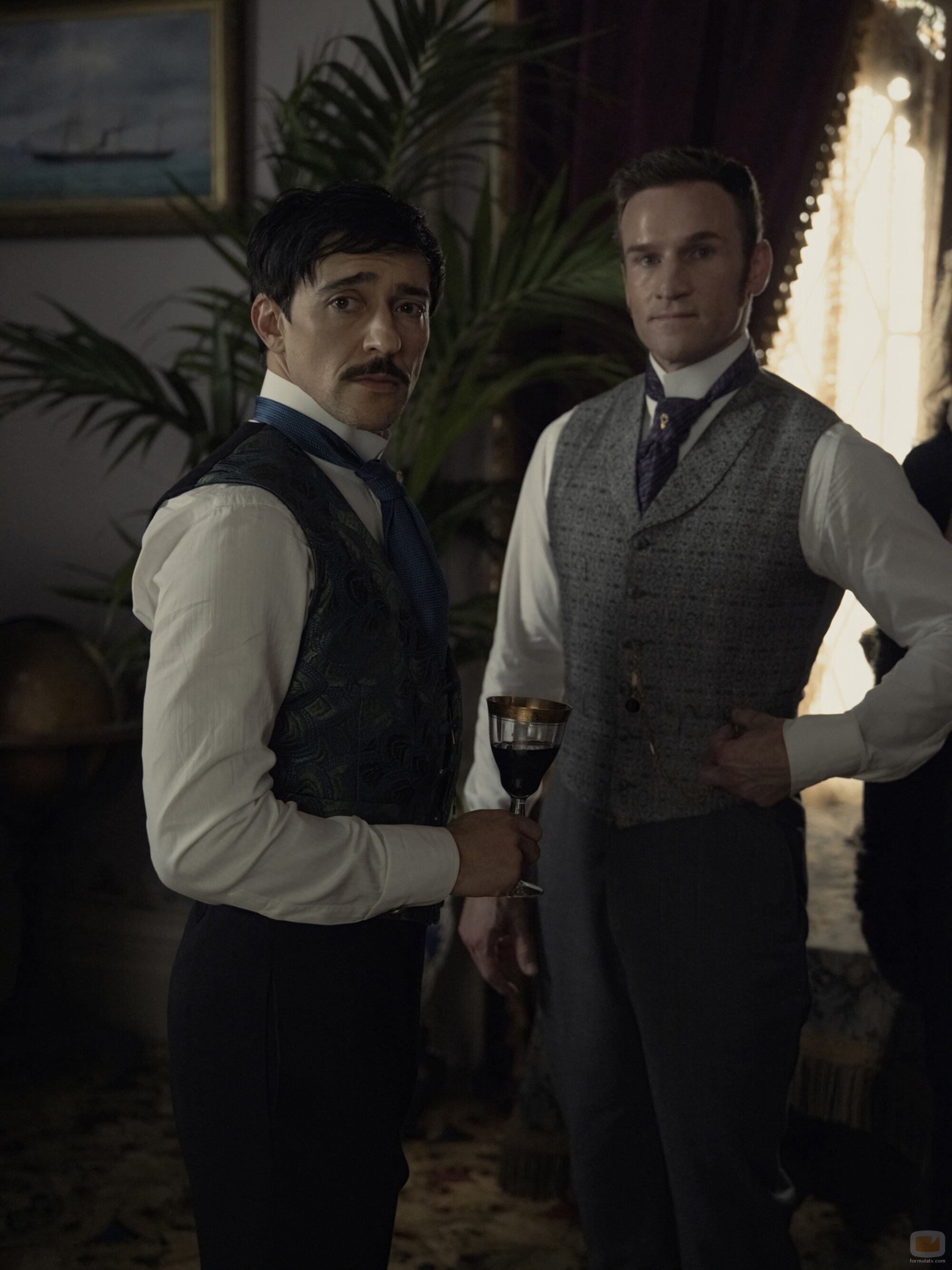 Claybourne Elder y Blake Ritson en 'Lo dicen los periódicos' de 'La edad dorada'